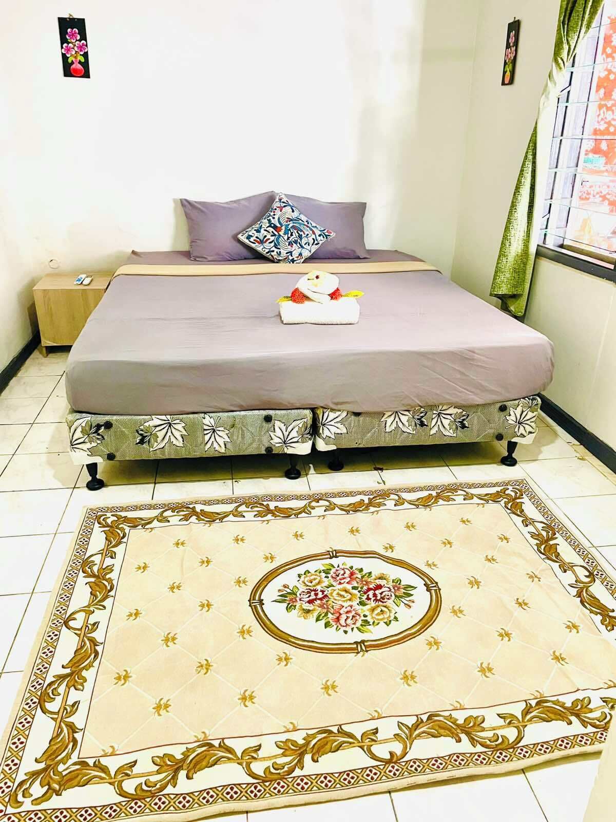 Free WiFi, bed sheets