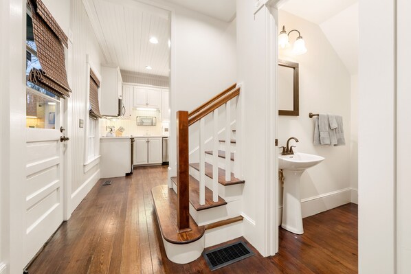 Interior - Piedmont Kitchen House | Charming Cottage on 65 Acres Near Hendersonville (Hendersonville)