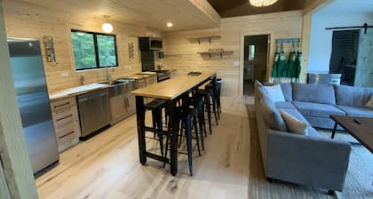 Oyster Ladyâs Beach house in Homer, AK