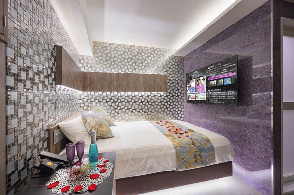 Individually decorated, blackout drapes, soundproofing, free WiFi
