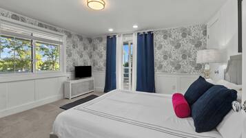 3 habitaciones, tabla de planchar con plancha y cuna de viaje