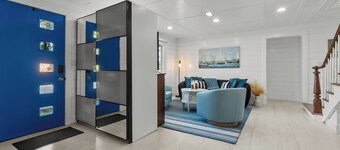 A Ready-to-Feast Home for Your Thanksgiving. Large Kitchen Island. Sleeps 7.