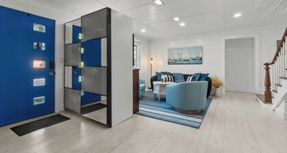 A Ready-to-Feast Home for Your Thanksgiving. Large Kitchen Island. Sleeps 7.