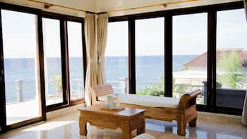 Deluxe Double Room, Ocean View | Premium bedding, individually decorated, individually furnished, desk