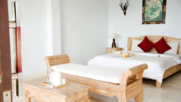 Premium bedding, individually decorated, individually furnished, desk