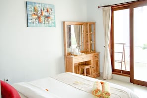 Habitación doble estándar | Ropa de cama de alta calidad y decoración personalizada 