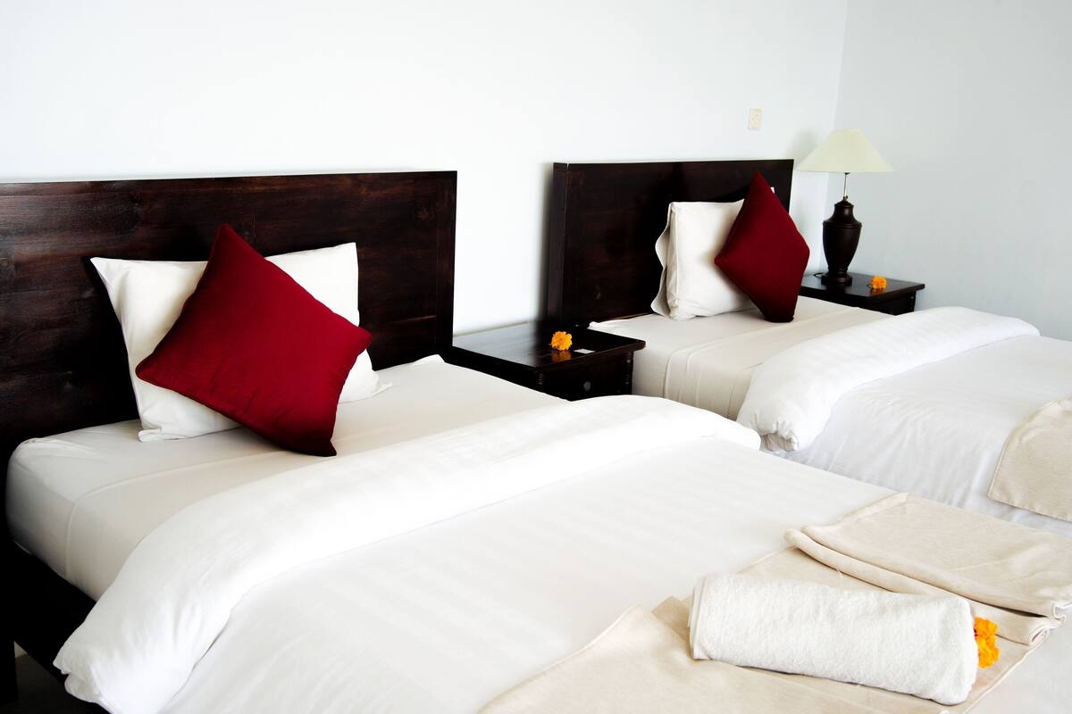 Superior Twin Room, Ocean View | Premium bedding, desk, WiFi (free), individually decorated