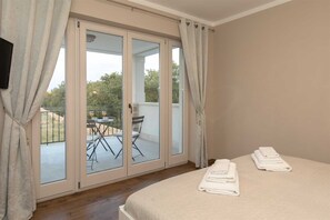 4 Schlafzimmer, Bügeleisen/Bügelbrett, kostenloses WLAN, Bettwäsche