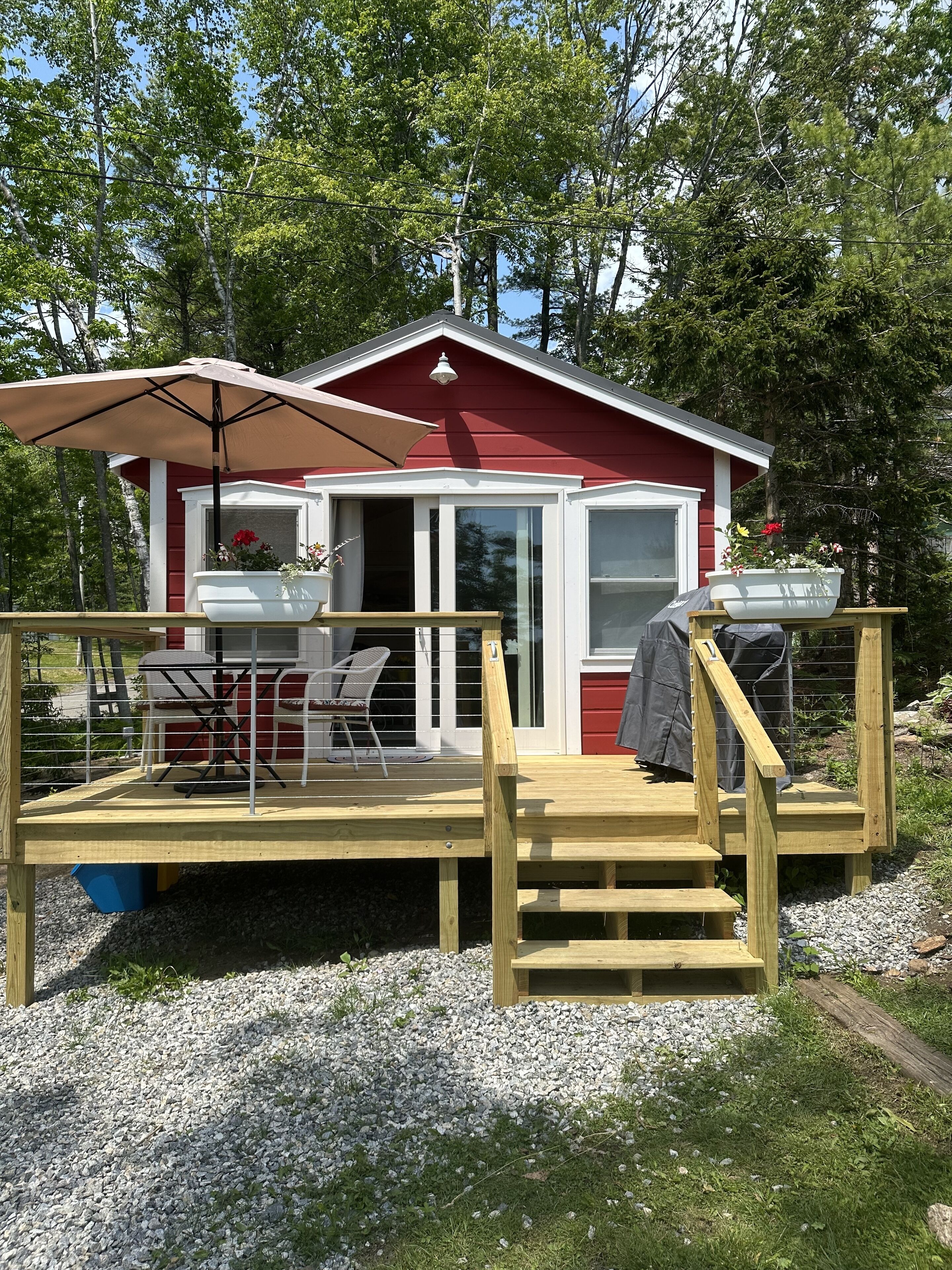 New cottage in an established vacation spot on Linekin Bay Boothbay Harbor