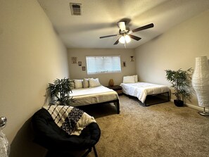 2 bedrooms, desk, iron/ironing board, WiFi