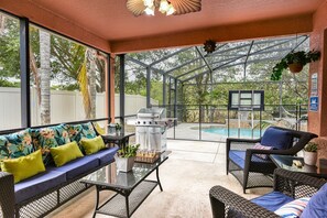 Terrace/patio - A peaceful tropical oasis with a large saltwater pool and spa hot tub.  (Orlando)