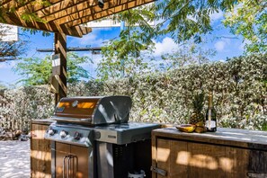 Apartment | 3 bedrooms - Koyari Modern Condos 3 w Private Roof Deck (Noord)