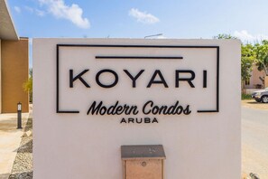 Apartment | 3 bedrooms - Koyari Modern Condos 3 w Private Roof Deck (Noord)
