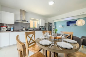 Apartment | 3 bedrooms - Koyari Modern Condos 3 w Private Roof Deck (Noord)