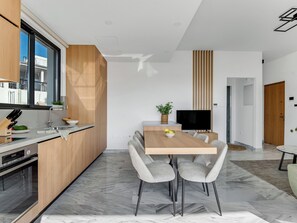 Dining - Sanders Olive - Chic 1-bdr Apt With Shared Pool (Paphos)