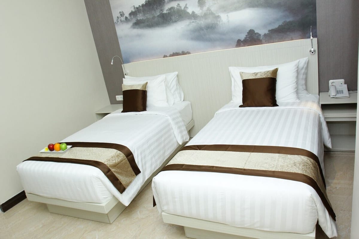 Deluxe Twin kamer, 1 slaapkamer | Een bureau, gratis wifi, beddengoed