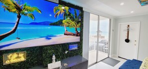 Interior - Contemporary Beachside Condo (Daytona Beach)