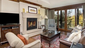 Fernseher, Kamin, Videospiele