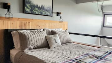 1 bedroom, travel cot, free WiFi, bed sheets