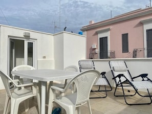 Outdoor dining - Cavour Terrace (Monopoli)