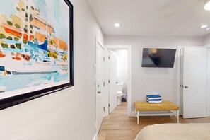 3 bedrooms, iron/ironing board, free WiFi