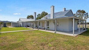 Exterior - Farm stay in the fabulous Indigo Valley (Indigo Valley)