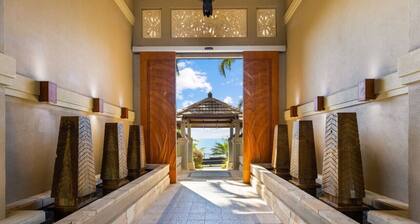 Luxury Garden Penthouse with Breathtaking Ocean Views