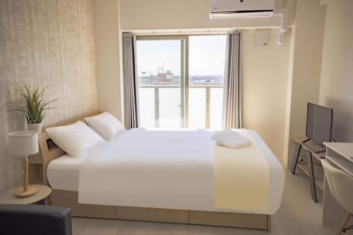 1 bedroom, desk, laptop workspace, free WiFi