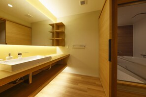 Japanese Comfort Twin Room, Non Smoking | Bathroom | Shower, free toiletries, hair dryer, slippers - Ohashikan (Matsue)