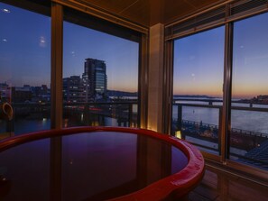 4th Floor Twin Room with Observation Bath, Non Smoking | Bathroom | Shower, free toiletries, hair dryer, slippers