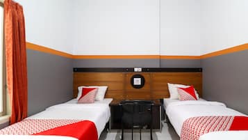 Standard Twin Room | Laptop workspace, free WiFi, bed sheets
