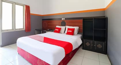 Hotel O Garut near Alun-Alun Tarogong formerly Wisma Etiga