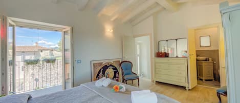 Appartement Familial, plusieurs chambres, 2 salles de bains (Henry-Historic Center 300m From Lake)