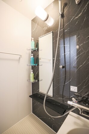 Standard Twin Room | Bathroom