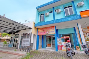 ด้านหน้าที่พัก