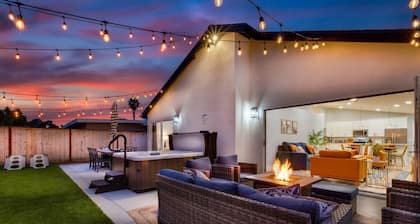 1 Mile to Beach Hot Tub Fenced Yard Downtown Pets