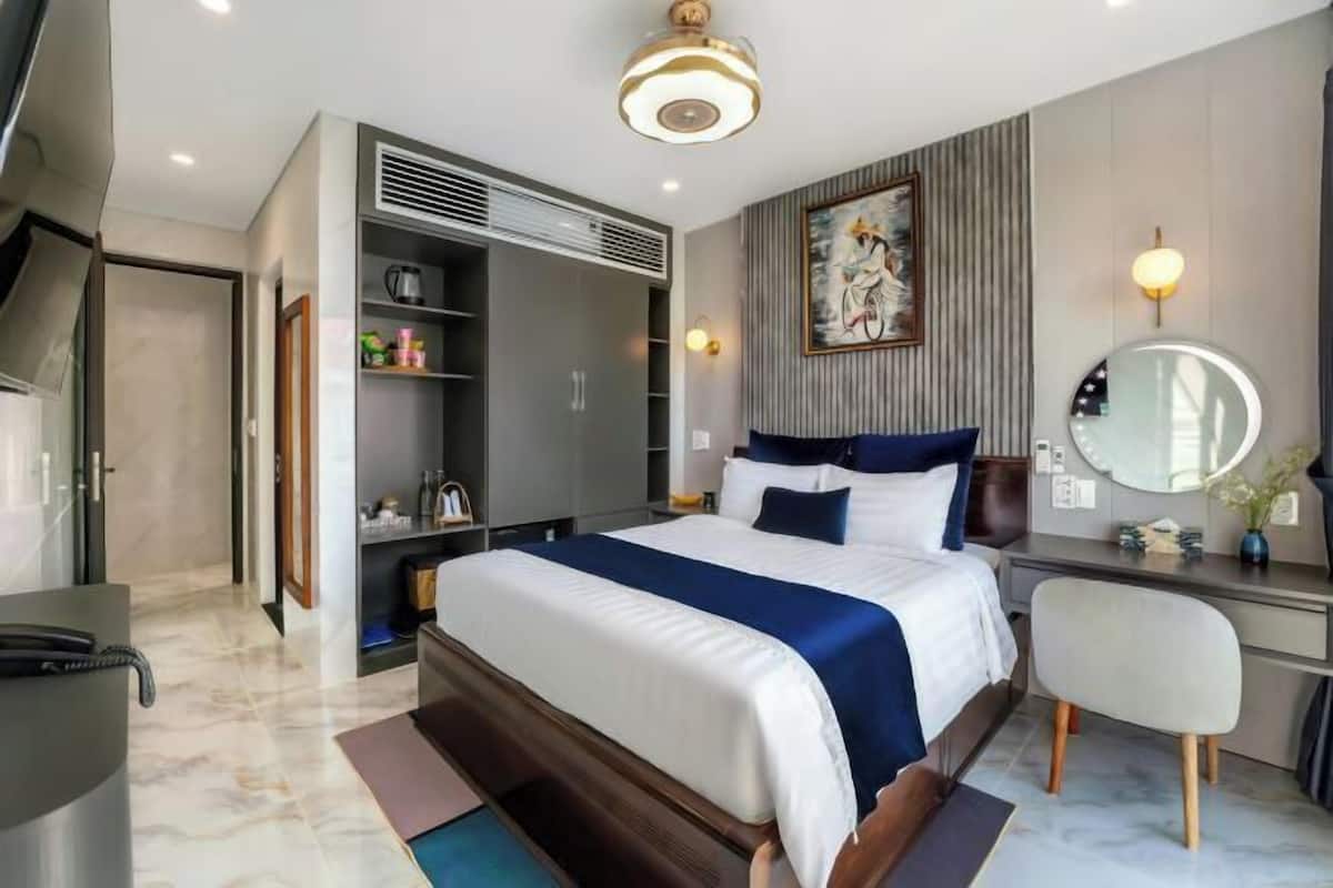 1 bedroom, free minibar items, in-room safe, individually furnished