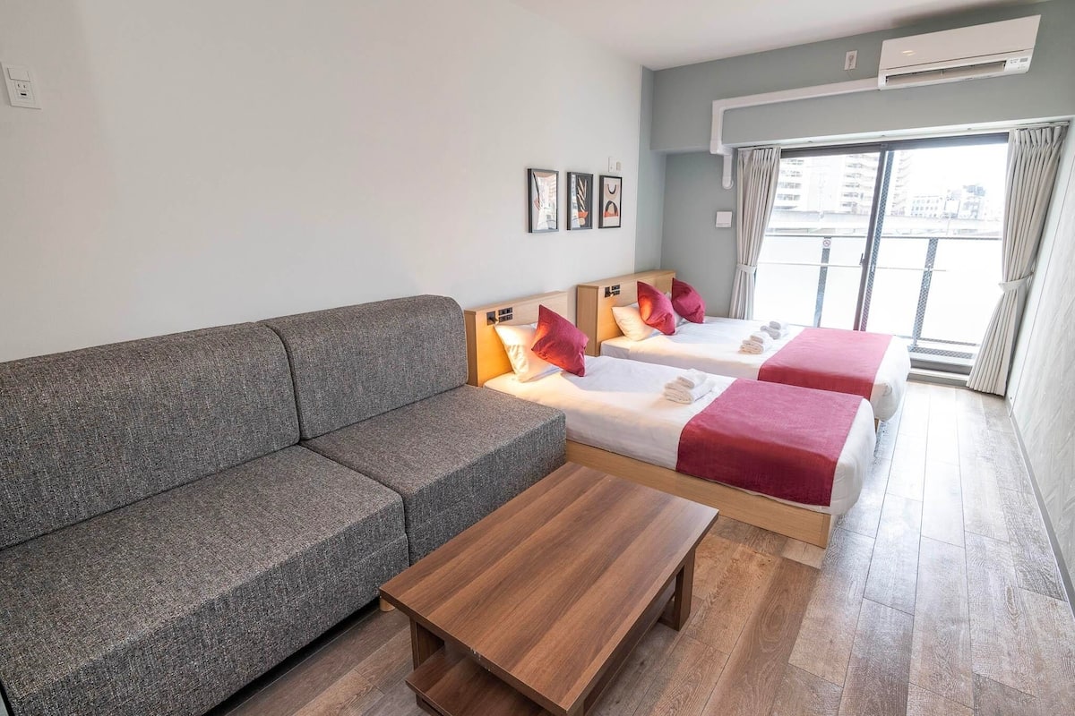 Basic Single Room, Non Smoking, Bathtub