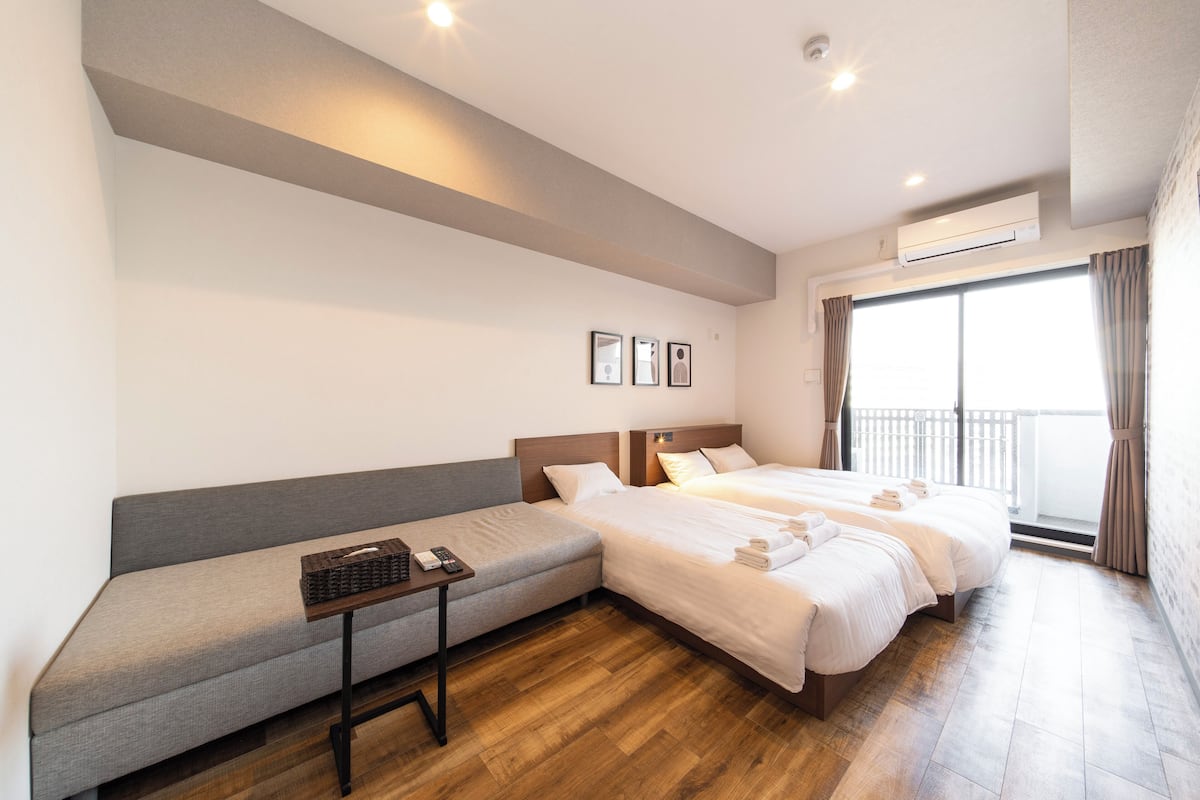 Basic Quadruple Room, 3 Bedrooms, Non Smoking, Bathtub