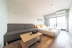 Eenvoudige eenpersoonskamer, niet-roken, bad | Individueel gedecoreerd, individueel gemeubileerd, een bureau