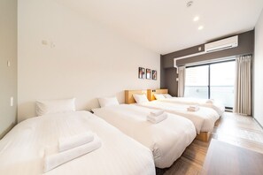 Basic Single Room, Non Smoking, Bathtub | Individually decorated, individually furnished, desk, laptop workspace - WELLSTAY Osaka Shinimamiya (Osaka)