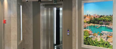 Premium bedding, minibar, desk, soundproofing