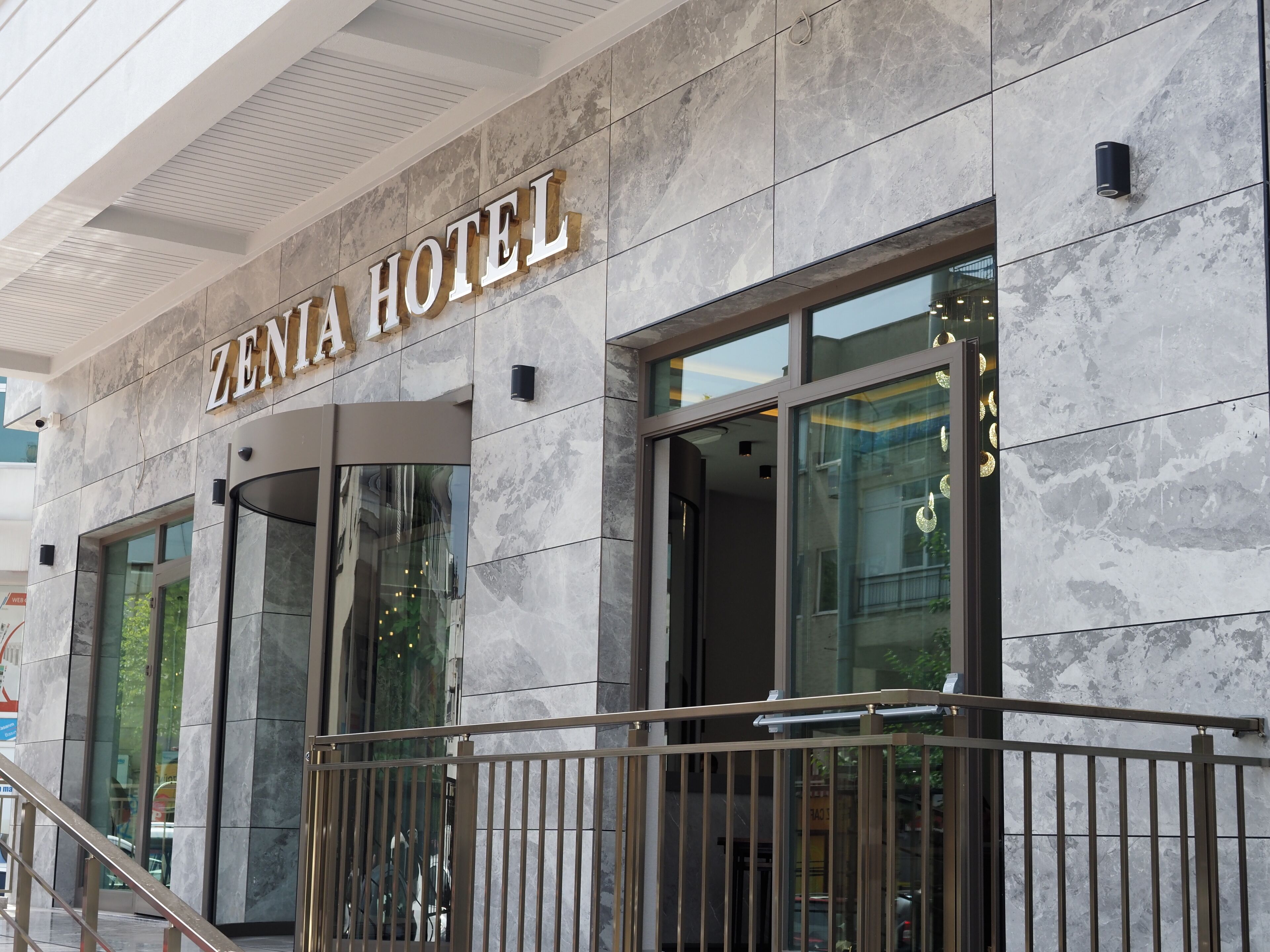 Foto - Zenia Otel