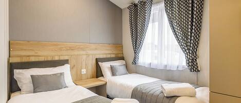 Bedroom, Bed, House
