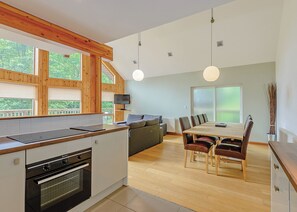 Unclassified image, 5 of 17, button