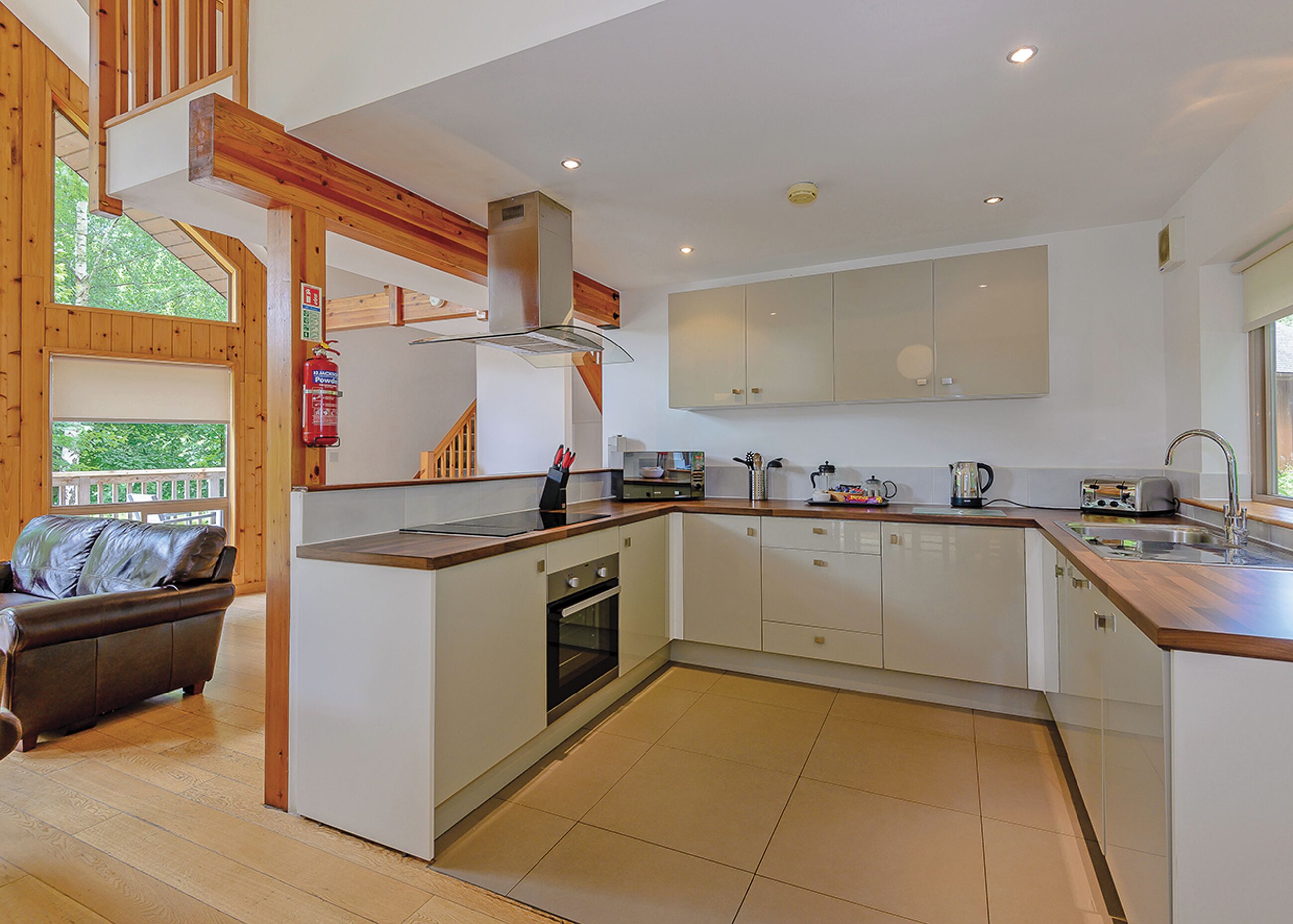 雪櫃、焗爐、爐具、洗碗機