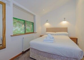 4 bedrooms, free WiFi - A superbly appointed impressive two storey luxury lodge. (Llangollen)