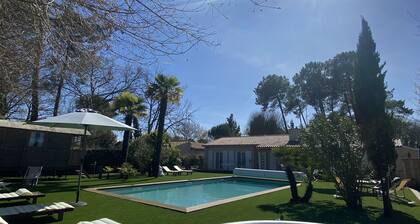MAISON D'HĂTES SUR LE BASSIN D'ARCACHON