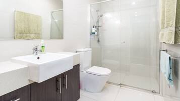 Shower, towels