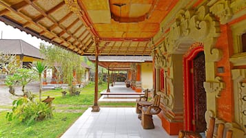 Bagian depan properti